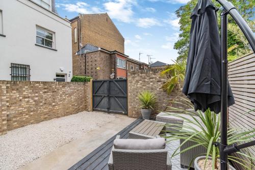 Entire Garden Flat with Parking - Portobello Road, London (photo 5)