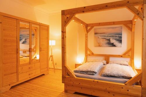 Up'n Swutsch I 82m2 Altbauliebe mit Himmelbett in Bremerhaven, Deutschland
