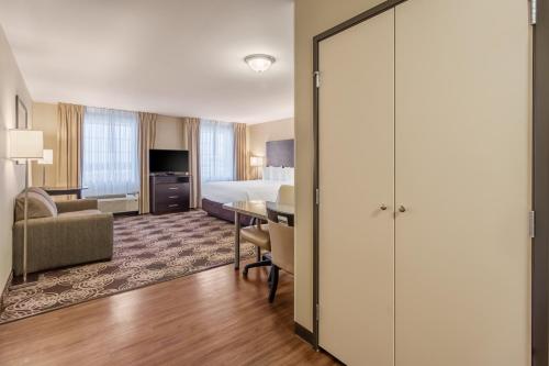 Landmark Suites - Williston - image 9
