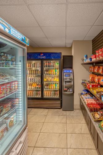 Landmark Suites - Williston - image 14