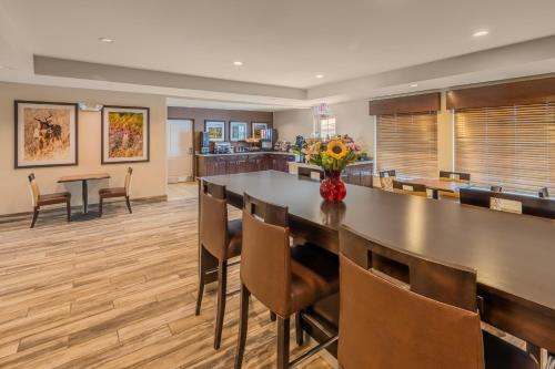 Restoran, Landmark Suites - Williston in Williston (ND)