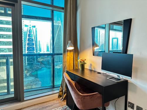 La Buena Vida Holiday Homes - Luxe 1BD, boutique apt full lakeview 1m to Metro, Lake & Almas Tower, Dubaj (fotografie 6)