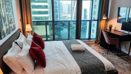 La Buena Vida Holiday Homes - Luxe 1BD, boutique apt full lakeview 1m to Metro, Lake & Almas Tower, Dubaj (fotografie 4)