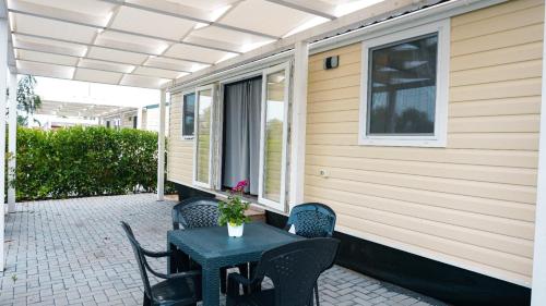 Mobile Home image 10