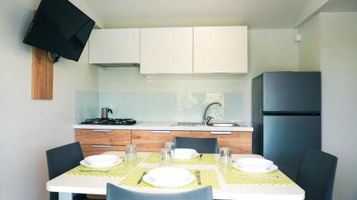 Mobile Home image 7