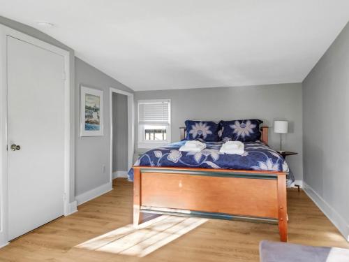 1 queen bed
