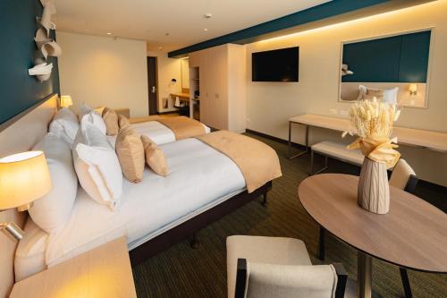2 double beds