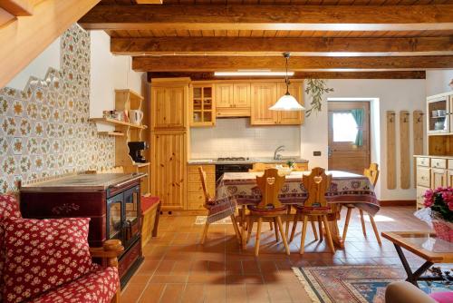  Chalet Berghof Laret Ranuncolo, Unterkunft in Rabbi