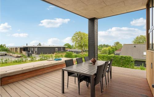 Nice Home In Børkop With Jacuzzi in Børkop