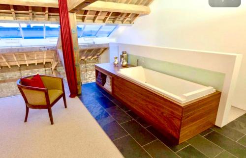 Luxury Royal William Yard Apartment - Mills Bakery - image 12