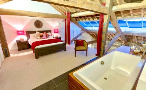 Luxury Royal William Yard Apartment - Mills Bakery - image 10