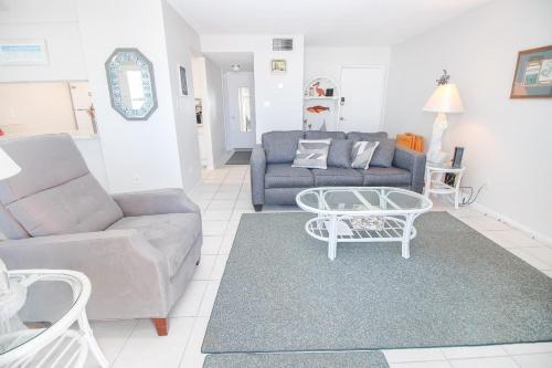 Colony Beach Club 126 in New Smyrna Beach, USA