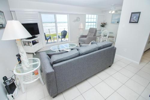 Colony Beach Club 126 in New Smyrna Beach, USA