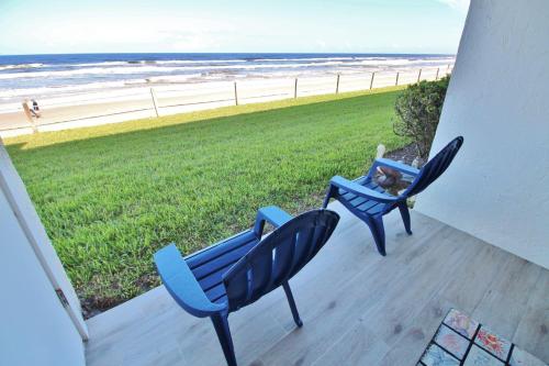 Colony Beach Club 126 in New Smyrna Beach, USA