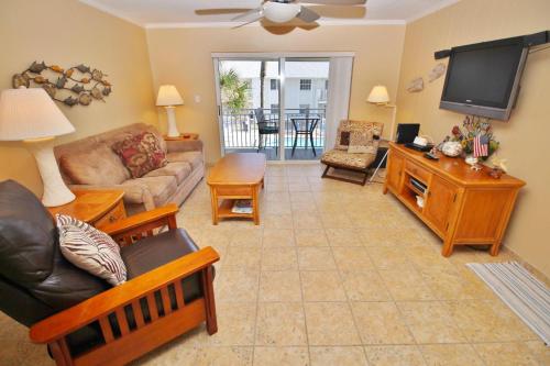 Colony Beach Club 205 in New Smyrna Beach, USA