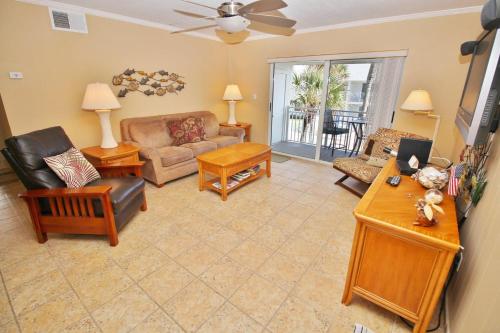 Colony Beach Club 205 in New Smyrna Beach, USA