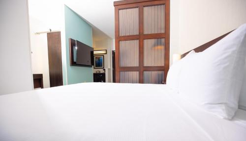 Hyatt Place West Palm Beach - image 8