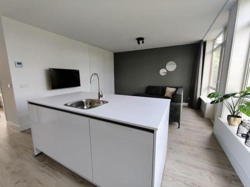 K50165 Modern apartment near the center and free parking in Oude Gracht-West