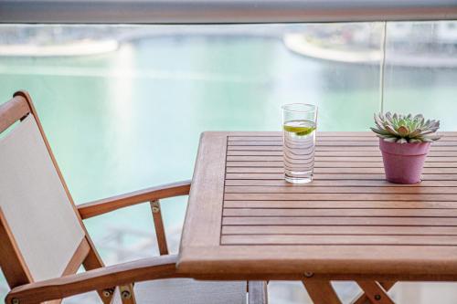 Nasma Luxury Stays - Pastel-Colored Apt With Jaw-Dropping Marina Views, Dubaï (photo 8)