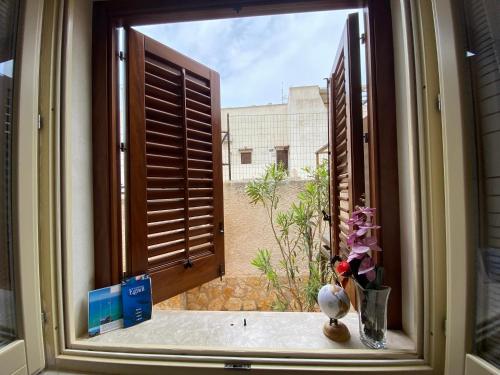 Albergo Bouganville – Favignana Island, CA