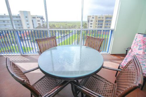 Oceanwalk 15-502 in New Smyrna Beach, USA