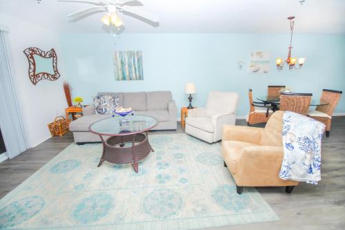 Oceanwalk 15-502 in New Smyrna Beach, USA