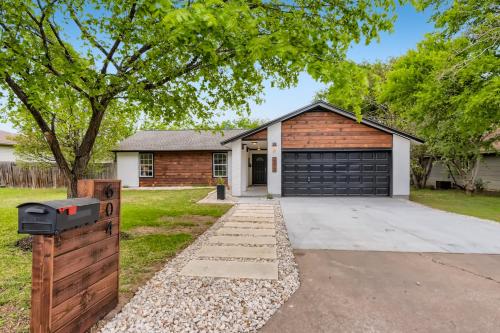 The Hiatus, Round Rock, Ideal for Family or Work in Round Rock, USA