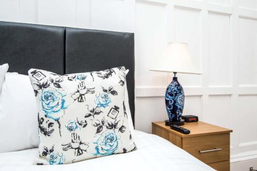 Your Stay Bristol Beaufort House - image 2