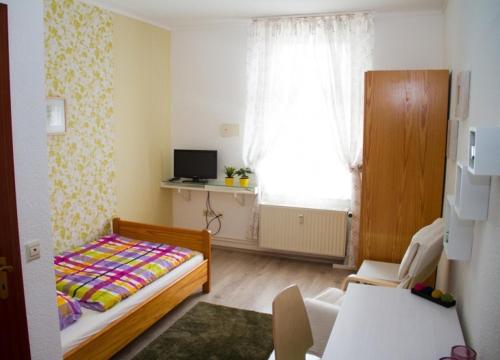 1 twin bed