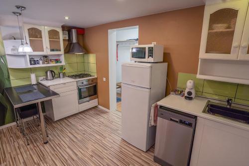 Alpetri Apartments - image 5