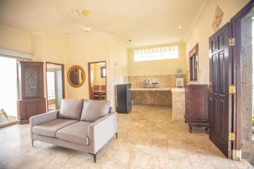 2 bedrooms, 3 beds
