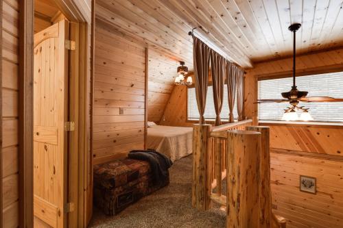 Roger Dodger by KABINO Hot Tub 2 Cabins Big Driveway FirePit WiFi Grill Summer 11 Winter 6 People Max, Island Park (foto 3)