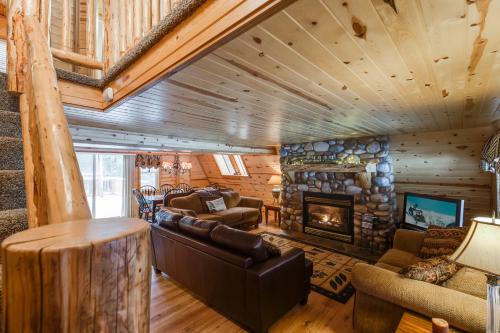 Roger Dodger by KABINO Hot Tub 2 Cabins Big Driveway FirePit WiFi Grill Summer 11 Winter 6 People Max, Island Park (foto 6)