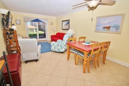 Sea Coast Gardens III 117 in New Smyrna Beach, USA
