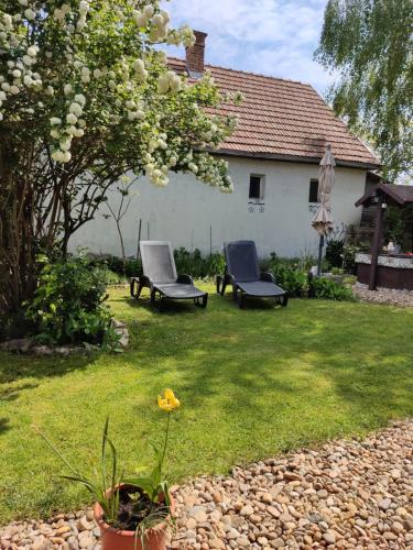 Lovely Cottage Home - image 14