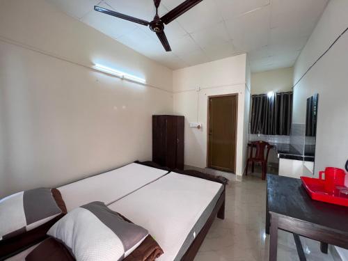 2 twin beds