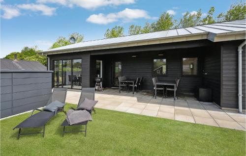 Vue extérieure, Gorgeous Home In Tarm With Wifi in Hemmet