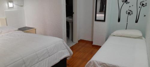 Standard Triple Room image 4