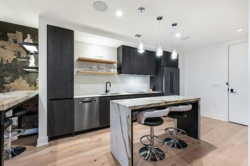 2 BR Amazing Panoramic View on Rainey Street in Austin, USA