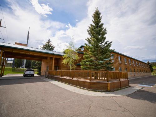 Mountain Vista Hotel in West Yellowstone, USA