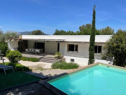 Villa familiale, plages à pieds par chemin piéton - Location, gîte - Le Pradet