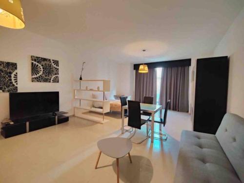 Seaview apartment Sliema - image 4