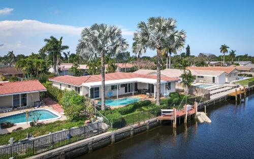 Dockside Daydreams - Canalfront and Pool Oasis in Fort Lauderdale, USA
