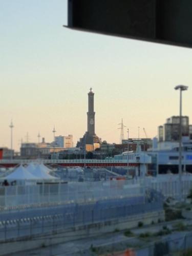 GENOVA CRUISE TERMINAL CASA DALLO ZIO 150 mq, Janov (fotografie 2)