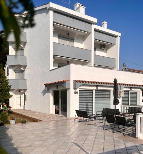 Villa Rosa Rooms - Accommodation - Punat