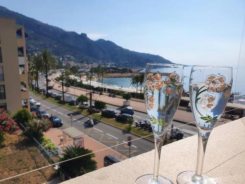 Le Garavan, Superbe studio vue mer et vieux Menton