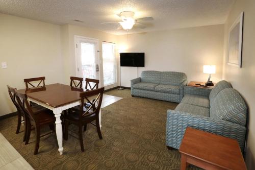 Biscayne Family Resort - image 11