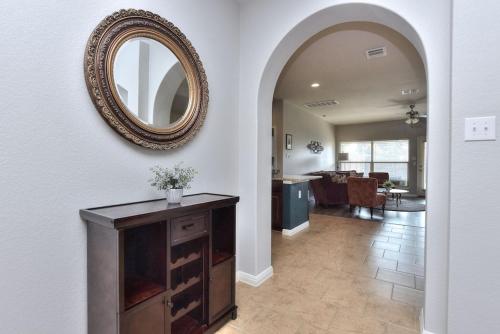 Casa Theodore COZY Comfortable Spacious INCREDIBLY CONVENIENT 5-Star Location in Georgetown, USA