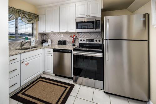 Seaspray Condos 111A - main image
