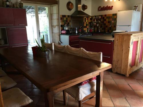 Charmante maison en pierre avec piscine privée chauffée - FR-1-616-302 (Charmante maison en pierre avec piscine privee chauffee - FR-1-616-302) in Mareuil (Aquitaine)